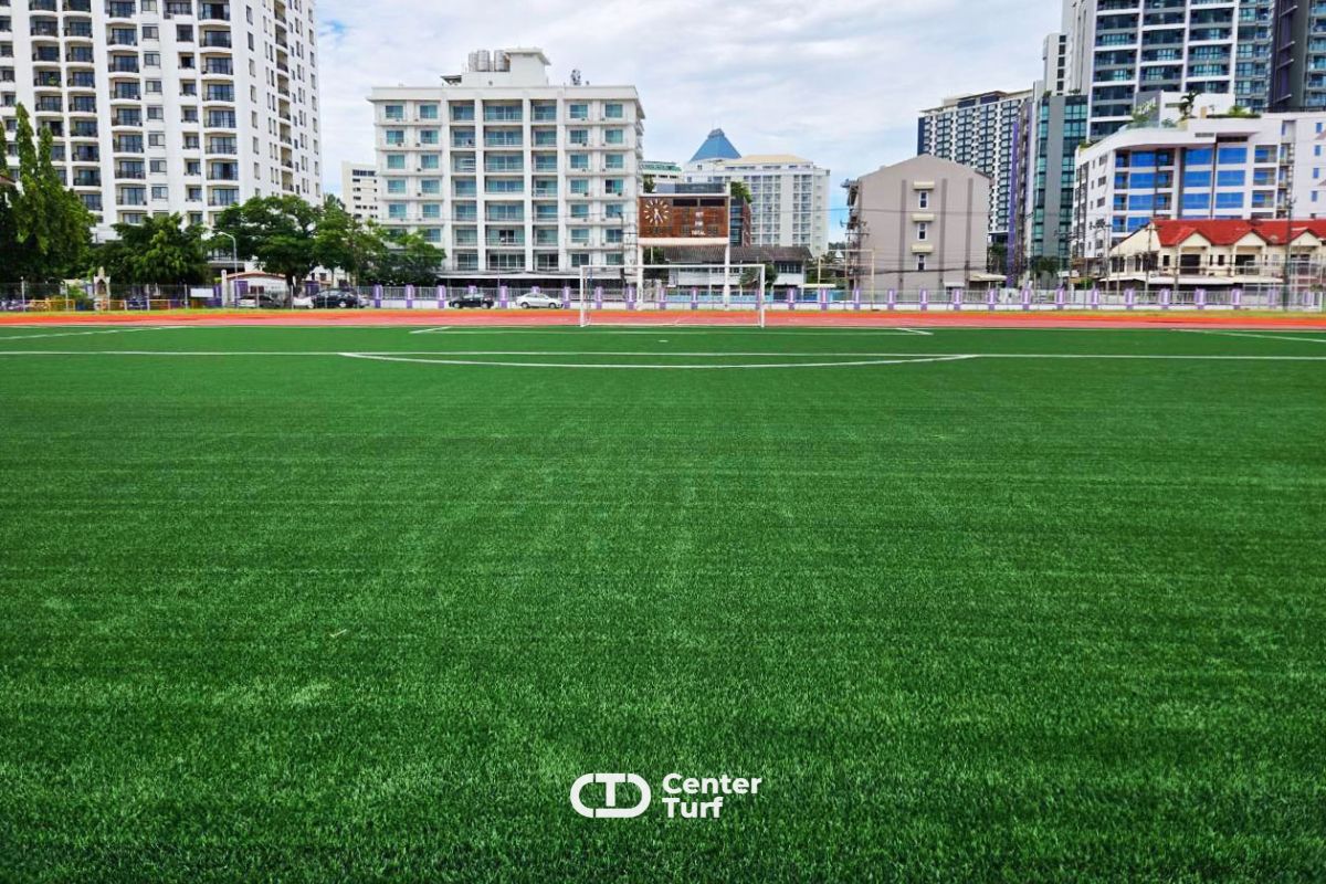 Center Turf เชี่ยวชาญด้านสนามฟุตบอลหญ้าเทียมมาตรฐาน พร้อมพื้นลู่วิ่งคุณภาพสูง   ดูแลตั้งแต่งานออกแบบ งานวางระบบ ควบคุมทุกขั้นตอนโดยทีมงานผู้เชี่ยวชาญ