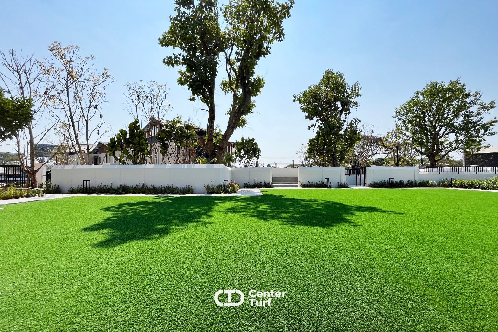 เพราะเป็นสิ่งแรก ๆ ที่ผู้มาเยือนมองเห็น จึงช่วยสร้างความประทับใจตั้งแต่ก้าวแรก