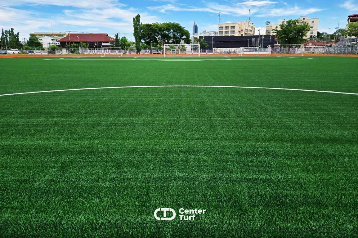 Center Turf เชี่ยวชาญด้านสนามฟุตบอลหญ้าเทียมมาตรฐาน พร้อมพื้นลู่วิ่งคุณภาพสูง   ดูแลตั้งแต่งานออกแบบ งานวางระบบ ควบคุมทุกขั้นตอนโดยทีมงานผู้เชี่ยวชาญ
