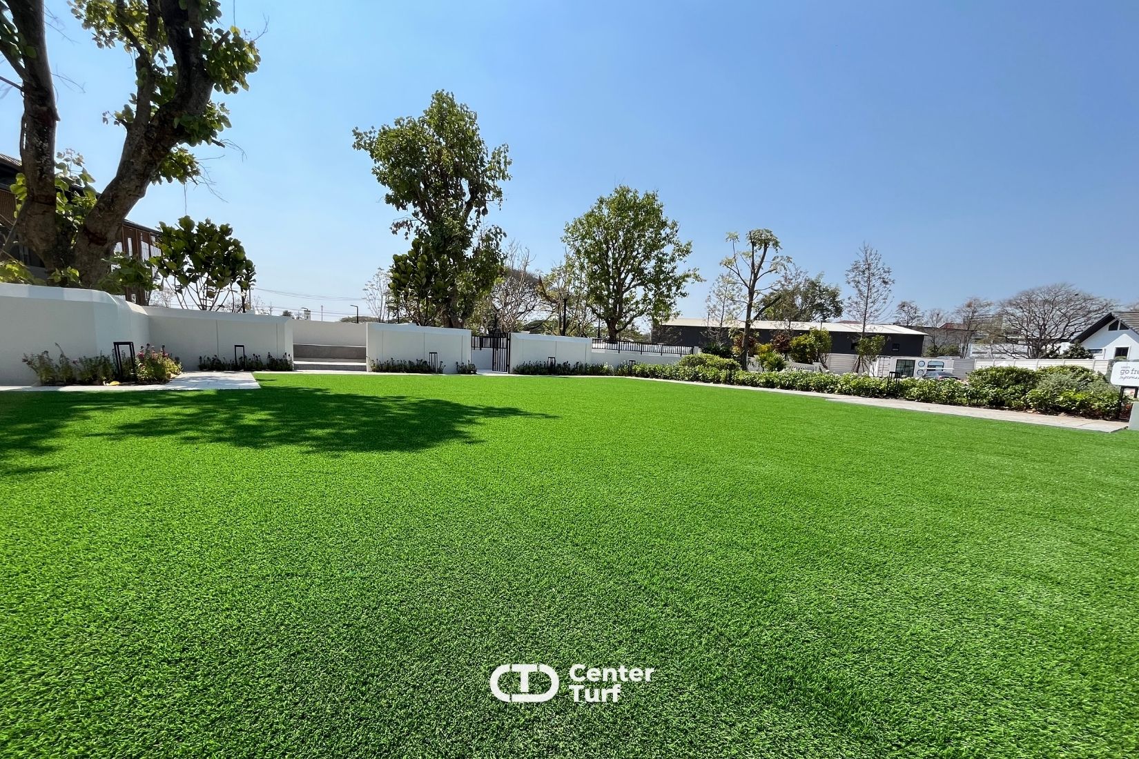 เพราะเป็นสิ่งแรก ๆ ที่ผู้มาเยือนมองเห็น จึงช่วยสร้างความประทับใจตั้งแต่ก้าวแรก